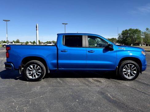 Used 2023 Chevrolet Silverado 1500 RST AWD/4WD image 2