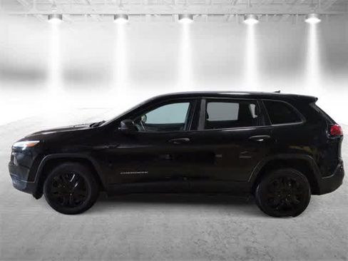 Used 2018 Jeep Cherokee Sport w/ Cold Weather Group image 5