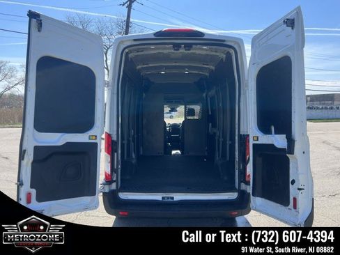 Used 2019 Ford Transit 250 148 High Roof RWD image 12