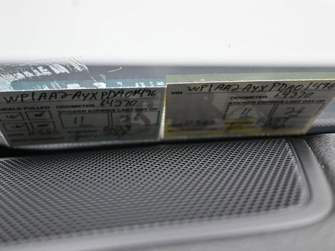 Used 2023 Porsche Cayenne Platinum Edition image 9