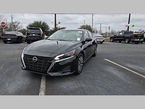 Used 2024 Nissan Altima 2.5 SV image 20