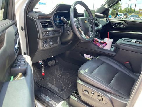 Used 2022 Chevrolet Tahoe LT w/ Luxury Package AWD/4WD image 5