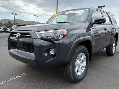 Certified 2024 Toyota 4Runner SR5 AWD/4WD image 7