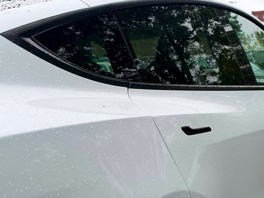 Used 2021 Tesla Model Y Long Range AWD/4WD image 8