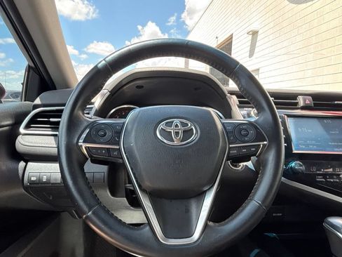 Used 2018 Toyota Camry XSE FWD image 21