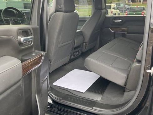 Used 2022 GMC Sierra 2500 SLE w/ SLE Value Package; image 13