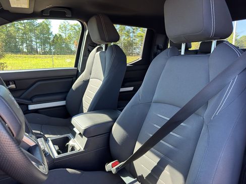 Used 2024 Toyota Tacoma TRD Off-Road image 21