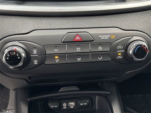 Used 2020 Kia Sorento L image 18