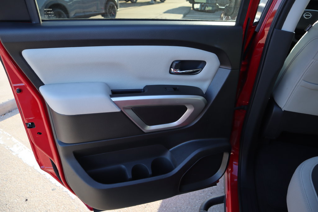 Certified 2024 Nissan Titan SV w/ SV Convenience Package RWD image 12