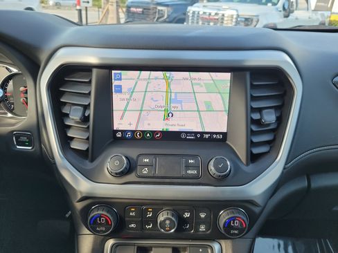 Used 2023 GMC Acadia SLT w/ Technology Package image 21