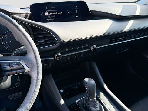 Used 2024 MAZDA MAZDA3 s image 25