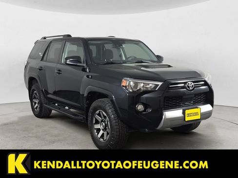 Used 2020 Toyota 4Runner TRD Off-Road AWD/4WD image 3