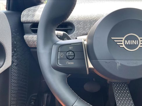 Used 2025 MINI Cooper S FWD image 22