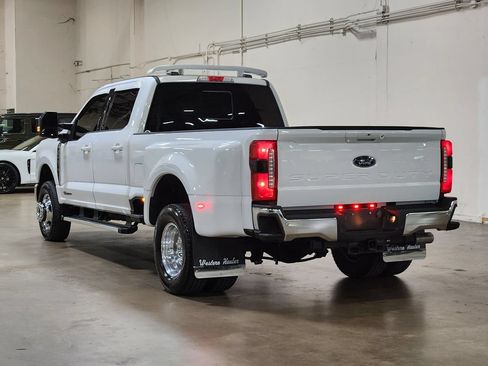 Used 2024 Ford F350 Lariat AWD/4WD image 11