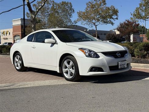 Used 2013 Nissan Altima 2.5 S image 1