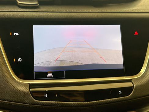 Used 2025 Cadillac XT5 Luxury w/ LPO, Floor Liner Package FWD image 18