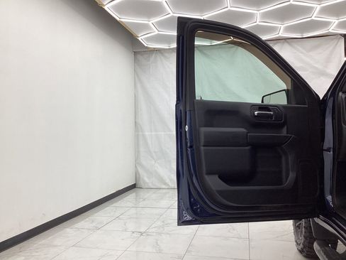 Used 2020 Chevrolet Silverado 1500 Custom Trail Boss w/ Custom Convenience Package image 20