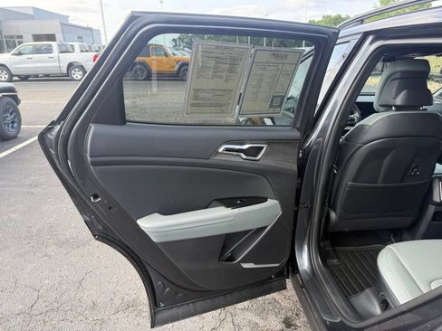 Used 2023 Kia Sportage X-Line w/ X-Line Premium Package AWD/4WD image 30