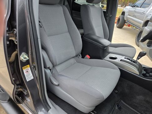 Used 2015 Toyota Tacoma 4x4 Double Cab w/ SR5 Package image 14