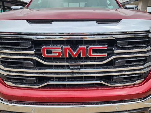New 2026 GMC Sierra 1500 SLT w/ SLT Premium Plus Package image 10