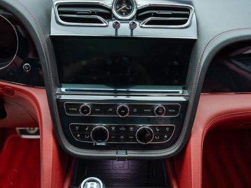 Used 2021 Bentley Bentayga w/ First Edition Specification AWD/4WD image 53