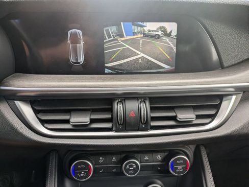 Used 2022 Alfa Romeo Stelvio Ti image 17