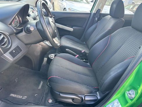 Used 2013 MAZDA MAZDA2 Touring FWD image 34