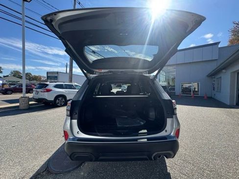 Used 2025 Subaru Forester Limited image 11