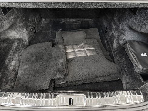 Used 2019 Rolls-Royce Wraith RWD image 19