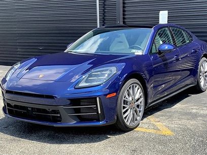 New 2025 Porsche Panamera 4