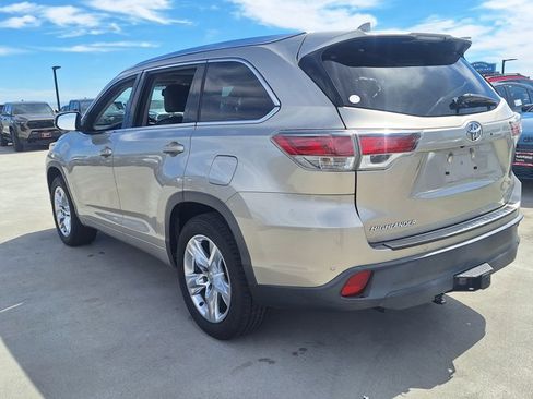 Used 2015 Toyota Highlander Limited Platinum image 7