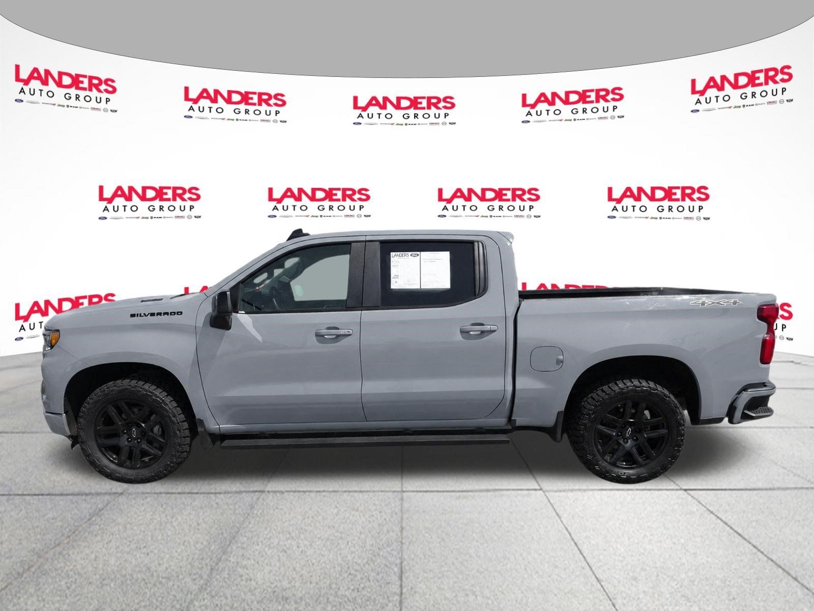 Used 2024 Chevrolet Silverado 1500 RST w/ Dark Appearance Package AWD/4WD image 7