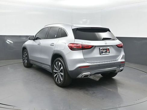 Used 2021 Mercedes-Benz GLA 250 4MATIC w/ Premium Package image 3