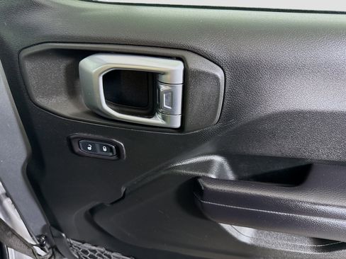 Used 2018 Jeep Wrangler Unlimited Rubicon image 29