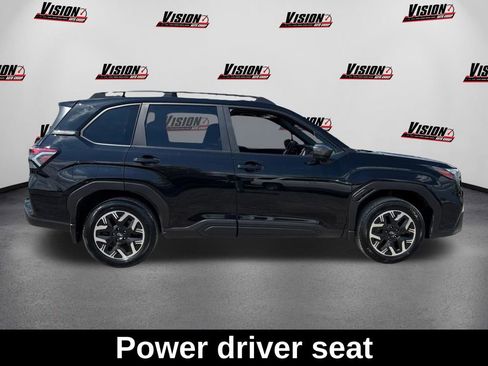 Used 2025 Subaru Forester Premium AWD/4WD image 4