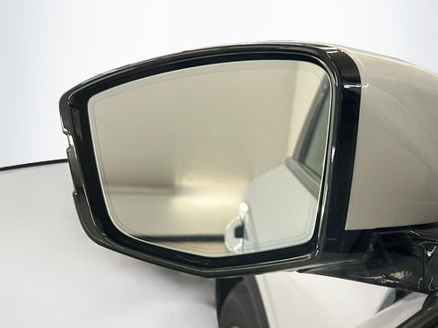 Used 2023 Acura MDX SH-AWD w/ Advance Package image 16