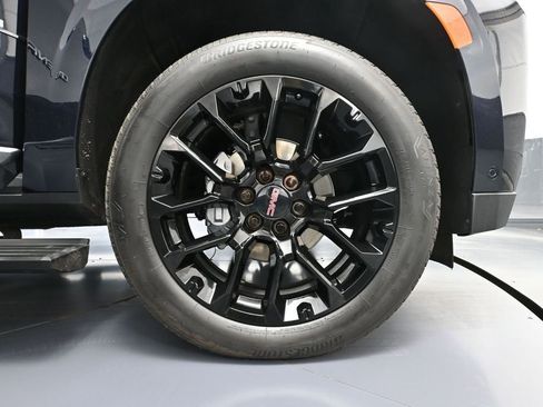 Used 2023 GMC Yukon Denali w/ Denali Reserve Package AWD/4WD image 18
