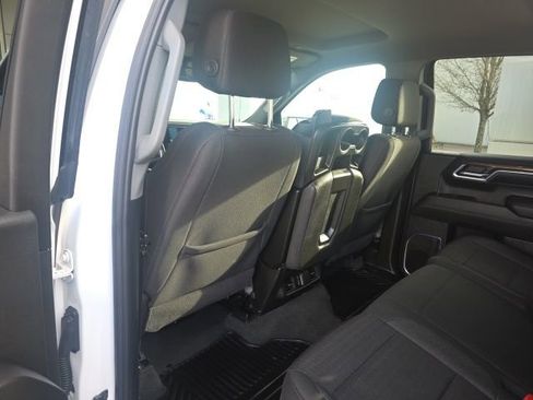 Used 2024 Chevrolet Silverado 1500 LT image 17