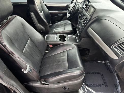 Used 2017 Dodge Grand Caravan GT FWD image 28