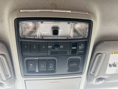 Used 2021 Toyota 4Runner Limited AWD/4WD image 28