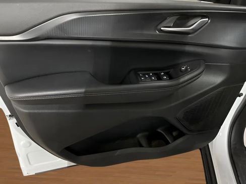 Used 2024 Jeep Grand Cherokee L Laredo w/ Luxury Tech Group I image 11