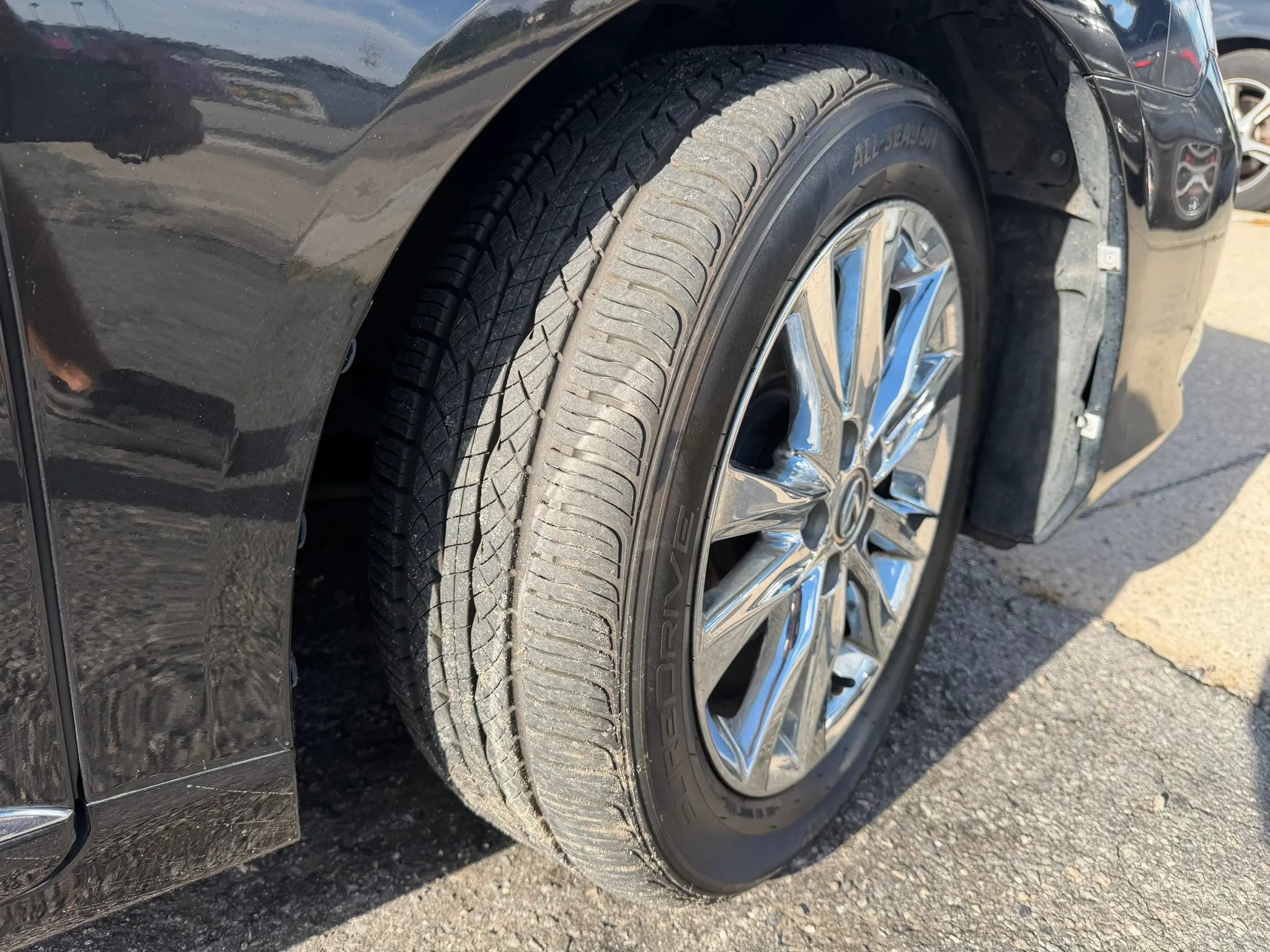 Used 2012 Lexus ES 350 w/ Touring Special Edition FWD image 28