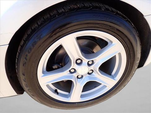 Used 2018 Chevrolet Camaro LT RWD image 7
