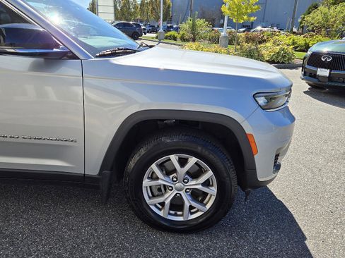 Used 2021 Jeep Grand Cherokee L Limited w/ MOPAR Finishing Package image 18