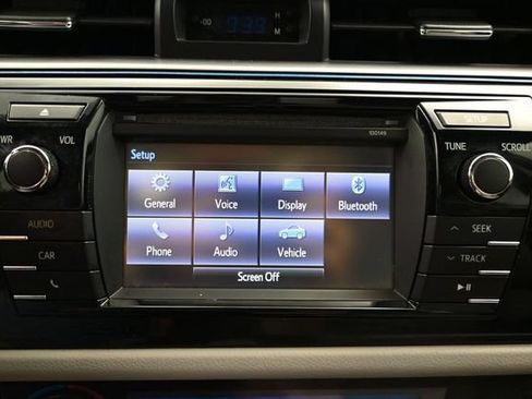 Used 2014 Toyota Corolla LE FWD image 27