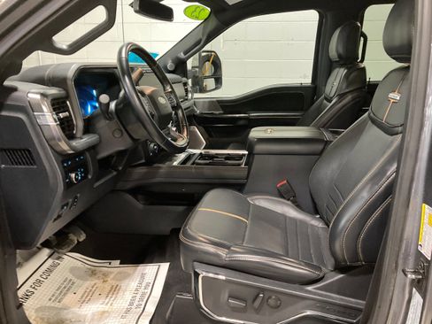 Used 2023 Ford F350 Platinum image 24