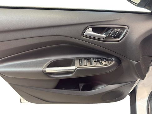 Used 2018 Ford Escape Titanium w/ Ford Safe & Smart Package AWD/4WD image 13