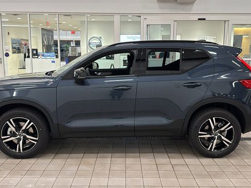 New 2026 Volvo XC40 B5 Core w/ Climate Package image 8