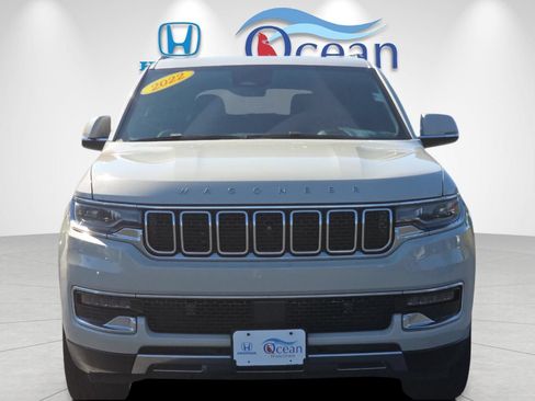 Used 2022 Jeep Wagoneer Series III w/ Convenience Group I AWD/4WD image 8