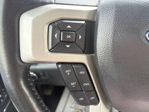 Used 2022 Ford F250 Lariat w/ Black Appearance Package AWD/4WD image 7